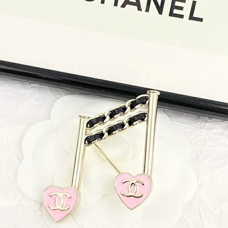 chanel brooches pour femme s_12347563